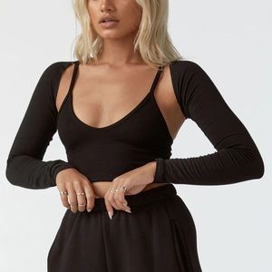Joah Brown black Shrug